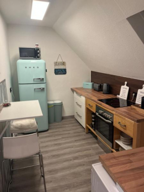 Sandys-Beachhouse EM 2024 Stadion -16 Fahrminuten Ferienwohnung Abtei Brauweiler Business Küche Klima Parken Relax Travel Work Köln Nähe